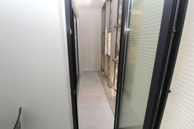 Interior 6