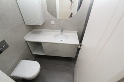 Interior 9