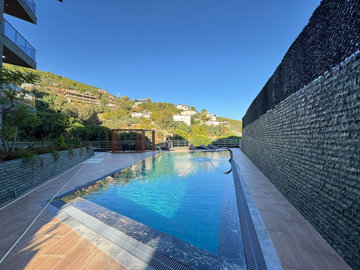 Exterior 3