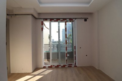Interior 6