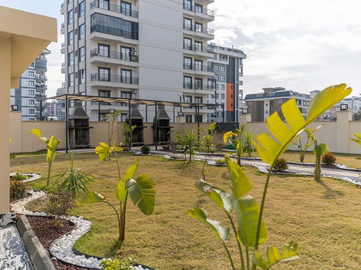 Image No.14-3 Bed Commercial for sale