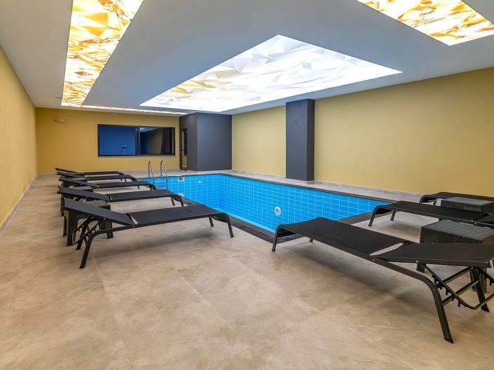 Image No.25-3 Bed Commercial for sale