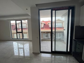Interior 6