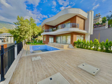 Exterior 11