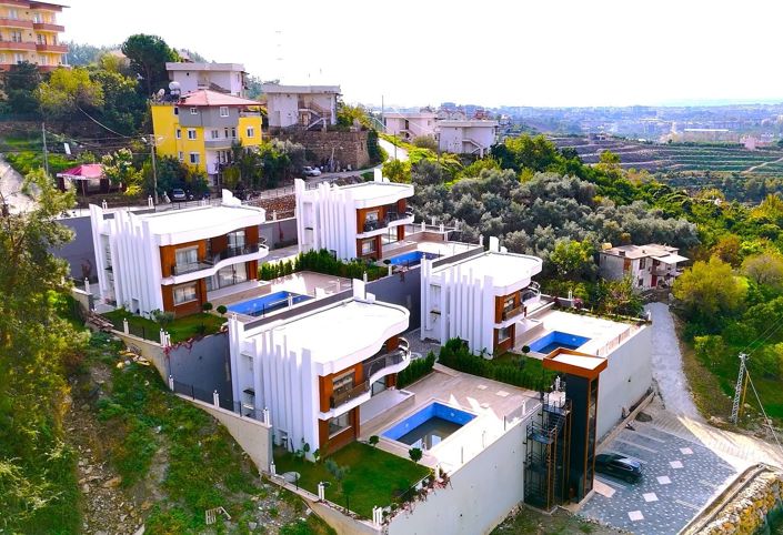 Image No.2-4 Bed House/Villa for sale