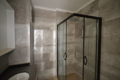 Interior 5