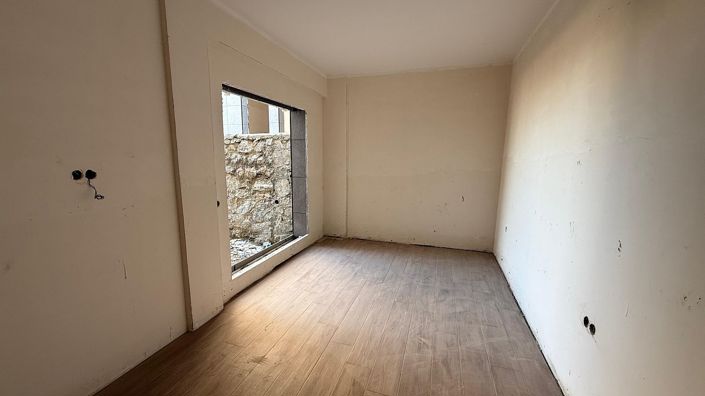 Image No.53-3 Bed Apartment for sale