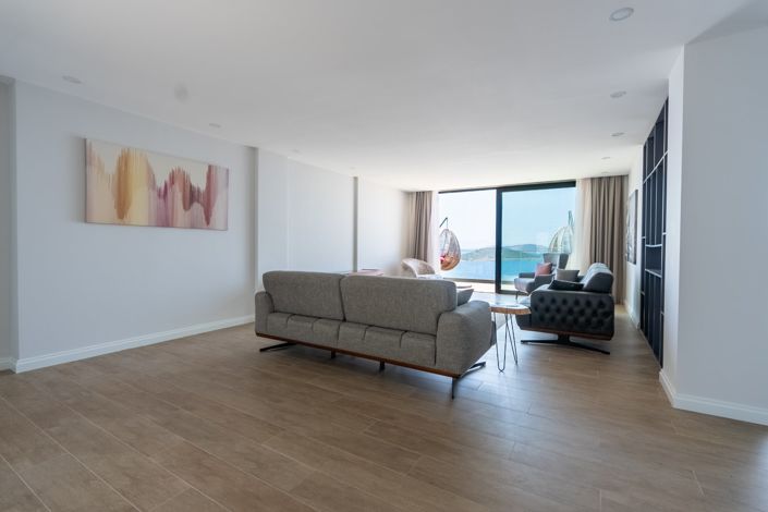 Image No.13-2 Bed Apartment for sale