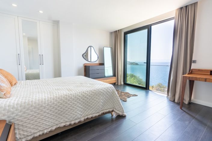 Image No.20-3 Bed Apartment for sale