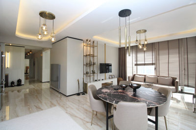 Interior 6