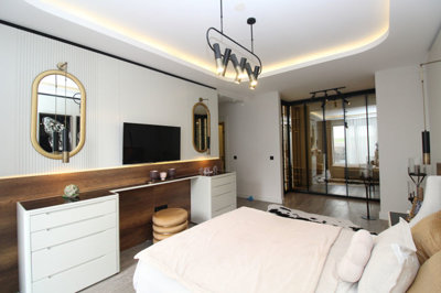 Interior 11