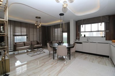 Interior 5