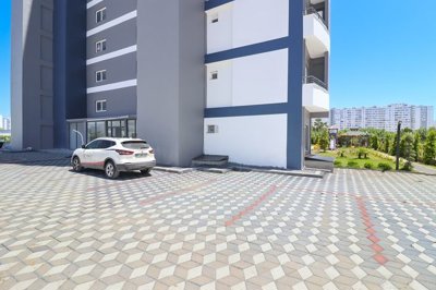 Exterior 14