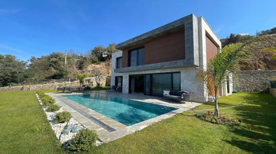 Exterior 6
