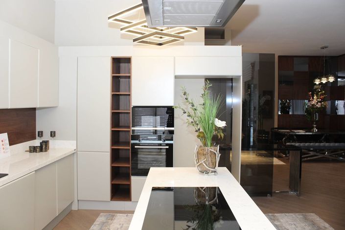 Image No.25-5 Bed Apartment for sale