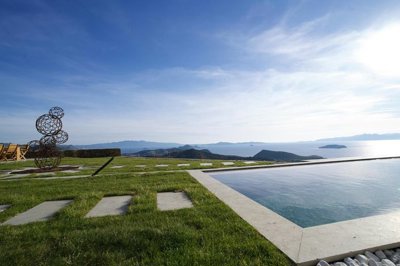 Exterior 7