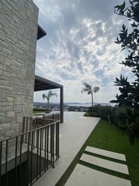 Exterior 7