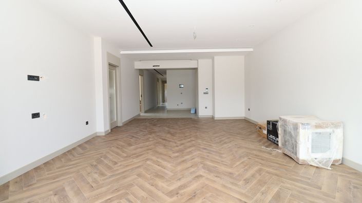 Image No.53-4 Bed Apartment for sale