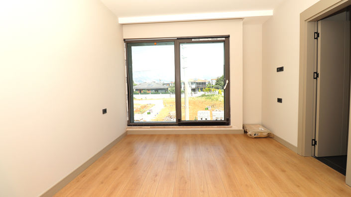 Image No.69-4 Bed Apartment for sale