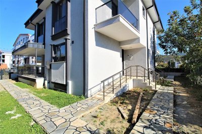 Exterior 5