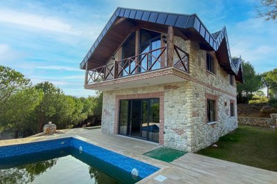 Exterior 6