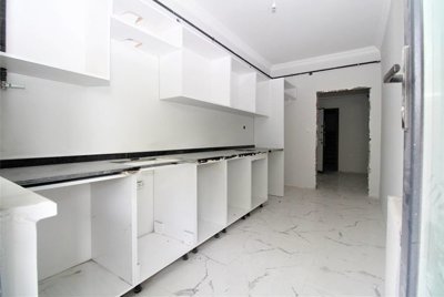 Interior 6