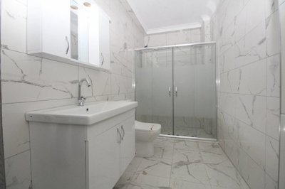 Interior 8