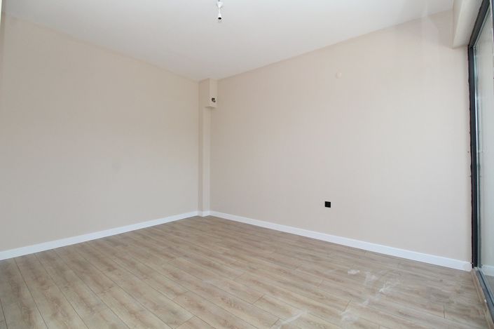 Image No.10-2 Bed Commercial for sale