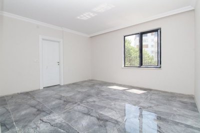 Interior 4