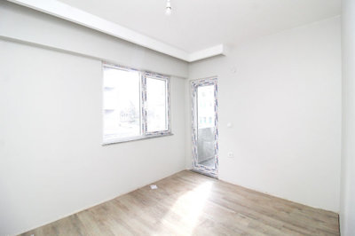 Interior 5