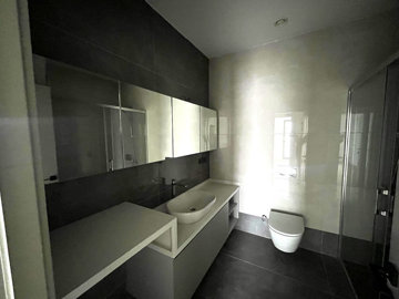 Interior 10