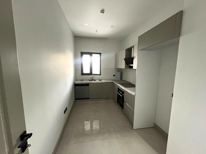 Image No.9-Appartement de 3 chambres à vendre à Atasehir