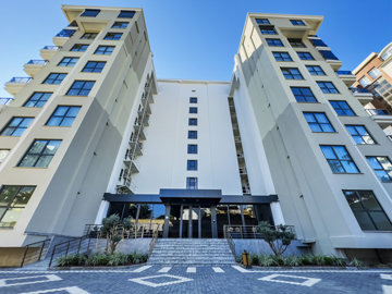 Exterior 4