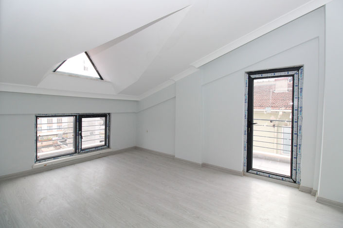 Image No.15-4 Bed Apartment for sale