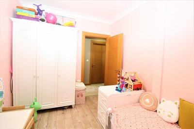 Interior 6