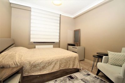 Interior 8
