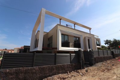 Exterior 1
