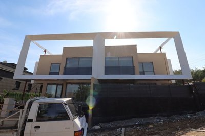 Exterior 3