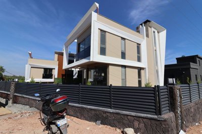 Exterior 6