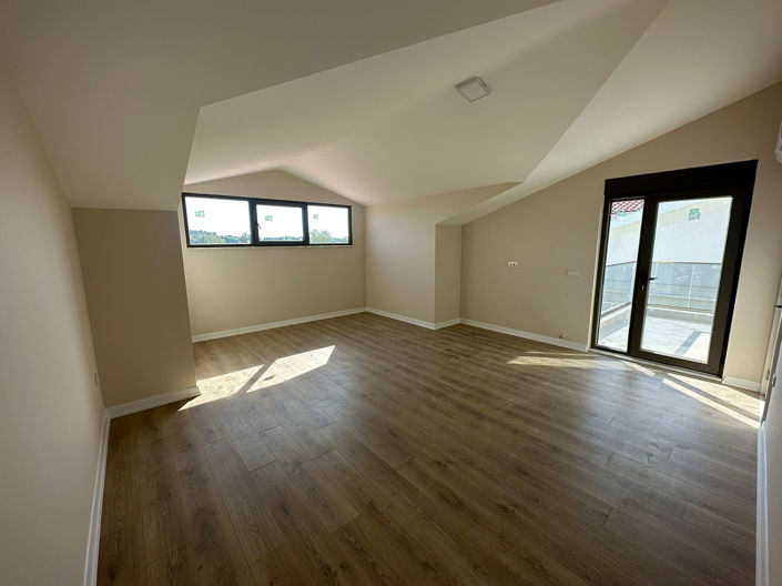 Image No.17-Maison / Villa de 4 chambres à vendre à Kadriye