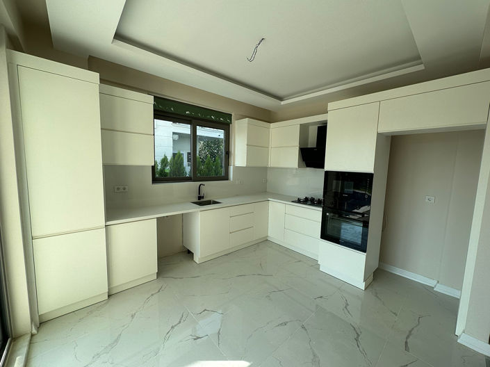 Image No.8-Maison / Villa de 4 chambres à vendre à Kadriye