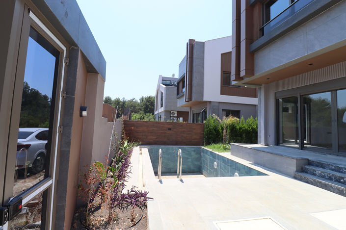 Image No.10-4 Bed House/Villa for sale
