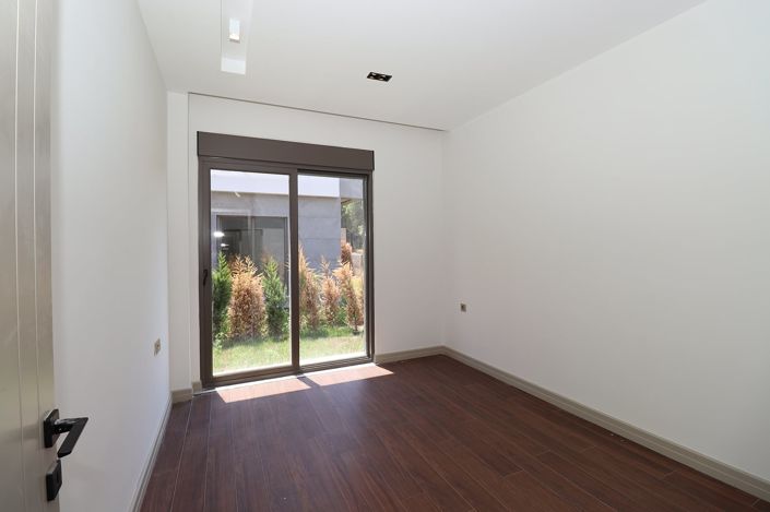 Image No.20-4 Bed House/Villa for sale
