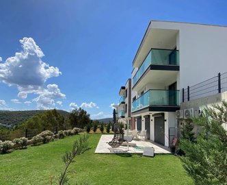 Exterior 15