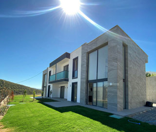 Exterior 3