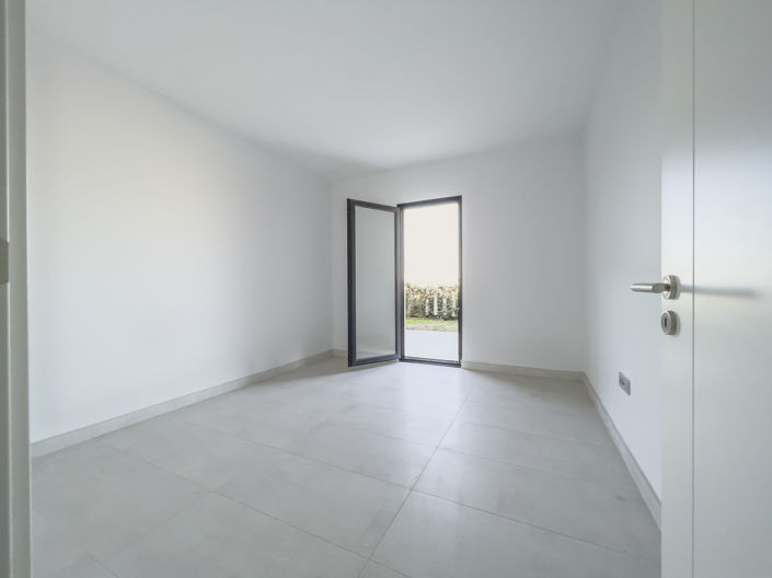 Image No.19-2 Bed Apartment for sale