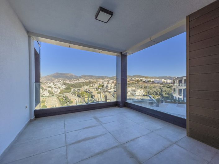 Image No.25-4 Bed Apartment for sale