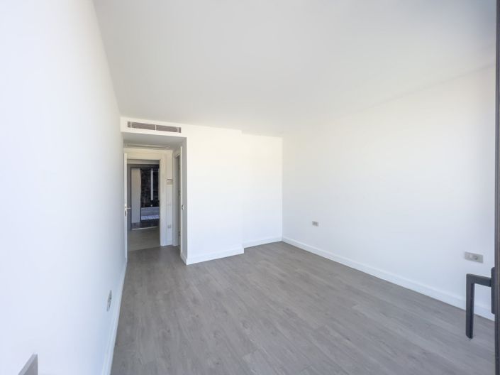 Image No.29-4 Bed Apartment for sale