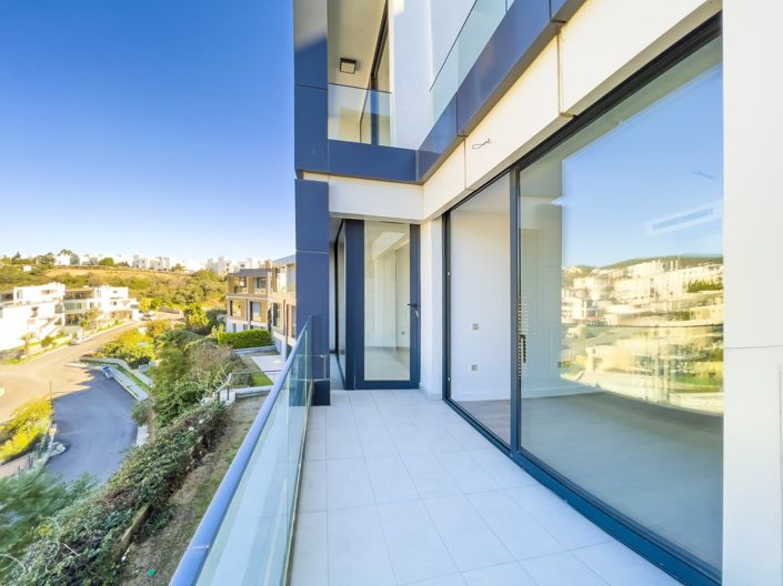 Image No.6-4 Bed Apartment for sale