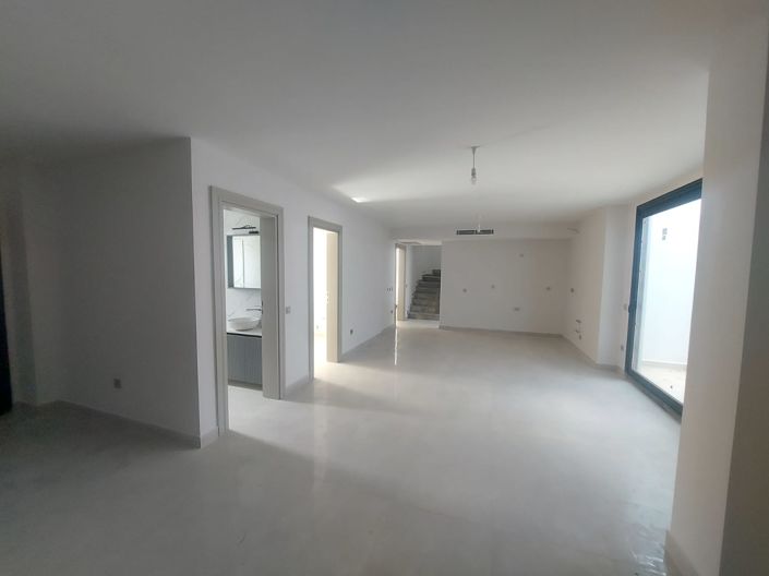 Image No.31-4 Bed House/Villa for sale